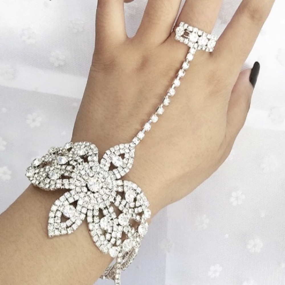 STATEMENT RHINESTONE RING BRACELET